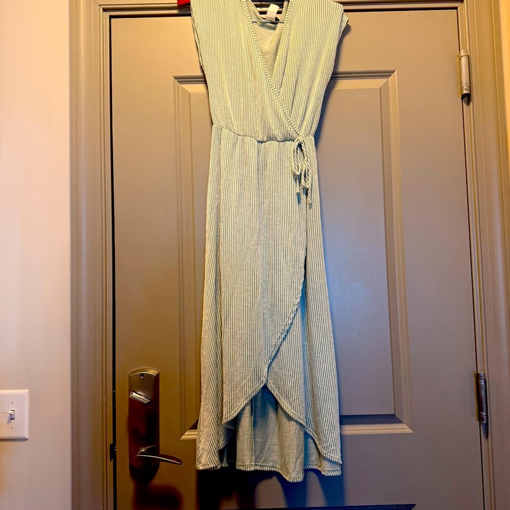 FAUX WRAP DRESS | EUC